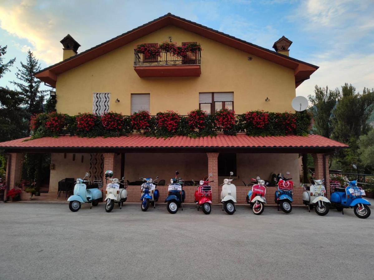 Willa Le Stanze Di Bacco Cagnano Amiterno Zewnętrze zdjęcie