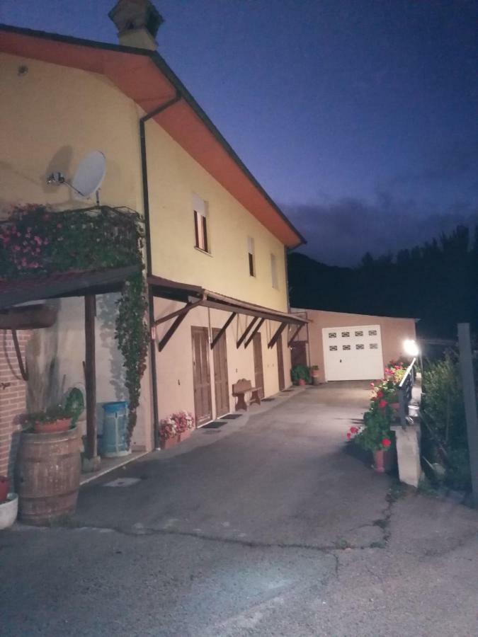 Willa Le Stanze Di Bacco Cagnano Amiterno Zewnętrze zdjęcie